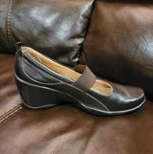 Leather wedges by Naturalizer